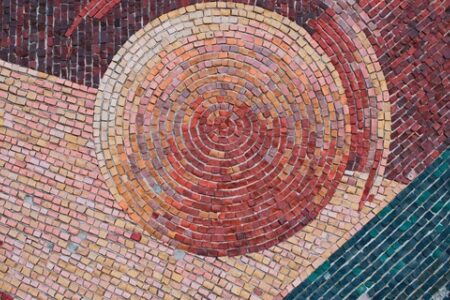 The mosaic of science: When does disciplinary diversity translate into prestige?